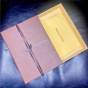 Louis Vuitton Wallet box with dust bag and card